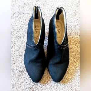 Life Stride Giada black suede booties size 7 WIDE